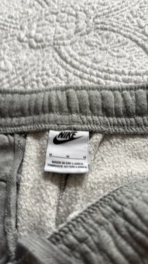 Light grey Nike sweatpants thumbnail 2