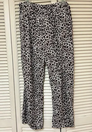 Midnight Women’s Cheetah Print Drawstring Pajama Pants - Size Large - VGUC thumbnail 1