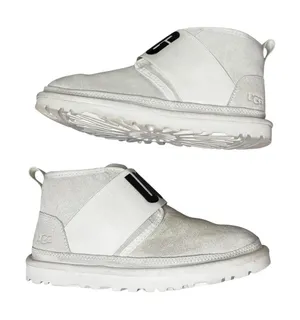 UGG White Neumel II Graphic Lined Ankle Boots With Box size 6 thumbnail 1
