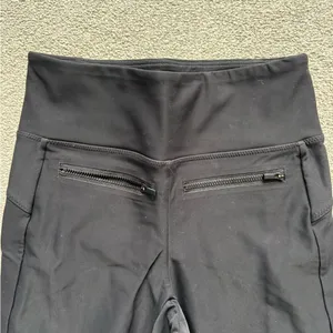 Athleta Stellar Crop Pants - Black - XS thumbnail 4