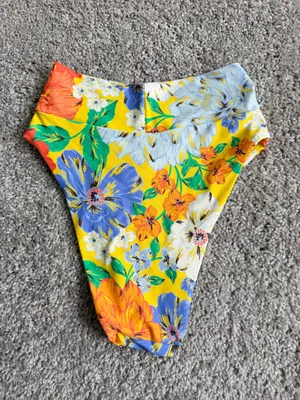 Aerie High-Waisted Bikini Bottoms thumbnail 2
