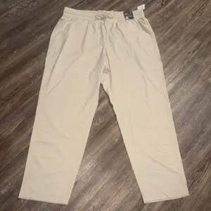 Gap Fit Runaround Pant XL NWT Khaki Athletic Lounge Gym Elastic Waist Bottoms thumbnail 1