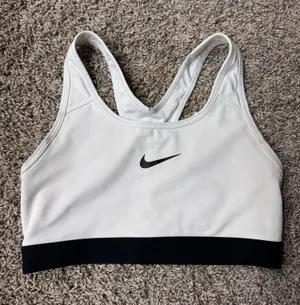 Nike Sports Bra thumbnail 1