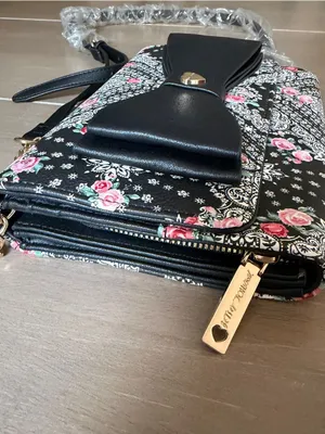 NWOT Betsey Johnson Floral Paisley Bow Crossbody Wallet Bag Black Gold Chain thumbnail 3