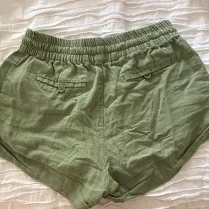 Love Tree Green linen shorts thumbnail 2