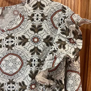 LOFT Medallion Print Ruffle Shoulder Bubble‎ Hem Long Sleeve Blouse Top Size XL thumbnail 9