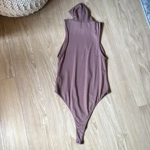 Zara brown sleeveless bodysuit thumbnail 5
