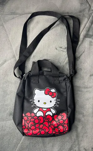 Hello Kitty Y2K Purse thumbnail 1