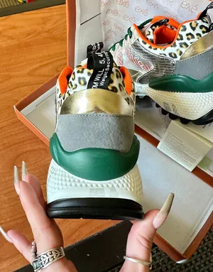 Shoes Size 6.5 thumbnail 4