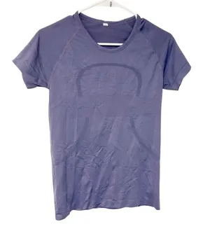 Lululemon Purple Swiflty Tech Seamless Short Sleeve Size 6 Athletic Workout thumbnail 1