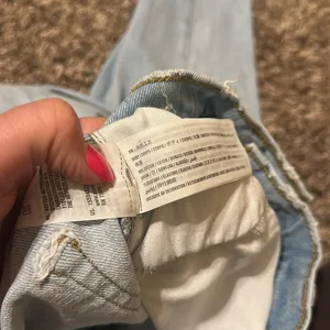 Abercrombie & Fitch The ‘90s Straight Ultra High Rise Jeans thumbnail 9