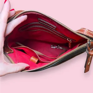 Vintage Dooney & Bourke CLAREMONT Cross Body Pebbled Leather Purse thumbnail 5