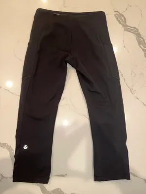  Lululemon Leggings size 6 black thumbnail 1