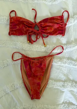 PacSun Bikini Set Floral Red thumbnail 1