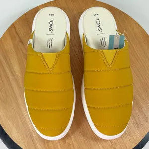 TOMS Alpargata Mallow Puffer Mules Shoes Mustard Yellow 9.5‎ thumbnail 4