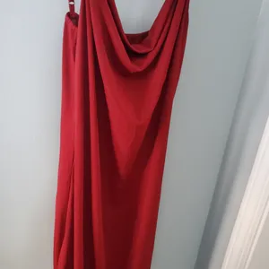 Scoop neck wine color maxi dress with slits on the side size large new n… thumbnail 3