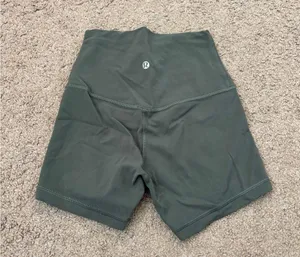 Lululemon Align High-Rise Short 4" thumbnail 4