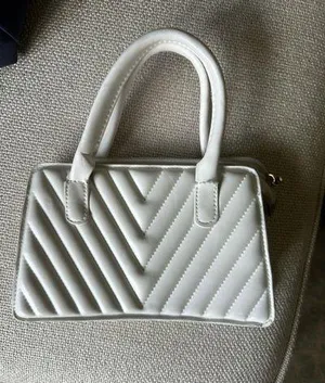 White mini purse thumbnail 1