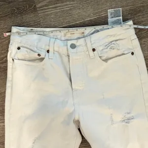 Levis Wedgie White Distressed high rise jeans ankle length 28 waist thumbnail 6
