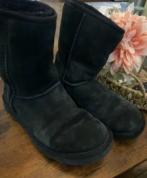 UGG Women’s Boots Classic thumbnail 1