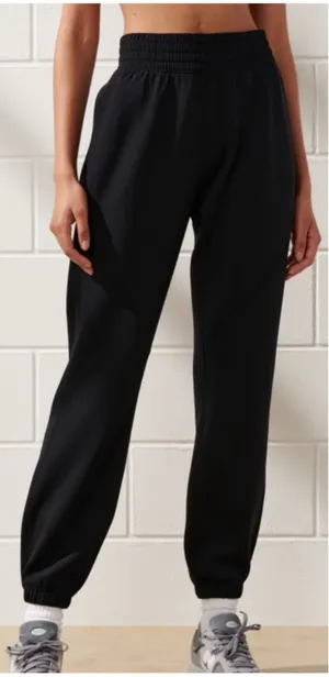 Abercrombie & Fitch YPB neoKNIT Joggers Size Small Black Onyx Loungewear thumbnail 1