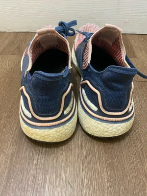 Adidas Ultraboost 19 Women's Size 10.5 Running Shoes thumbnail 3