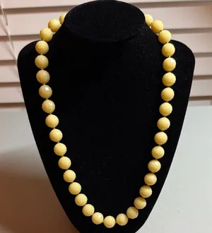 Vintage Yellow Beaded Necklace thumbnail 1