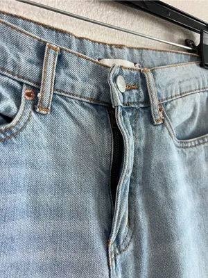 BDG Women's High-Waisted Cowboy Jean Straight Leg Distressed Denim 90's Y2K thumbnail 2