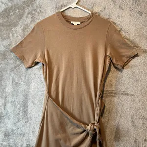 Vince Tie-Waist T-Shirt Dress Minimalist Taupe Casual Everyday‎ Style Size XS thumbnail 3