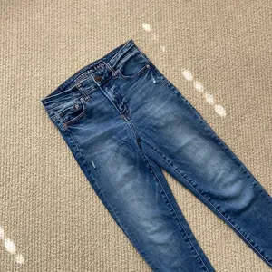 American Eagle Hi-Rise Jegging Jeans Size 2 Short Medium Wash Slim Fit VEUC thumbnail 2