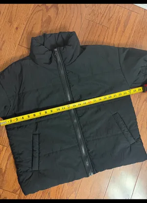 SHEIN Black puffy zip up Oversized coat w/bag - Size Medium. ***Refer to measurements. Fun oversized warm, lightweight and comfy. Gently warn & Excellent condition. Measurements approximately 24” from armpit to armpit x 23” long. Non-smoking home. priced to sell at as is condition. Don’t like my price, make reasonable offer! And thank you for checking my closet. thumbnail 6