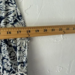 Hanalulu Wahine Navy White‎ Floral Maxi Dress Med Rayon Strappy Vacation thumbnail 8