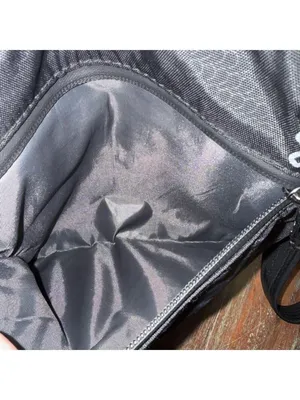 Travelon Anti Theft Medium Crossbody Bag Black thumbnail 4