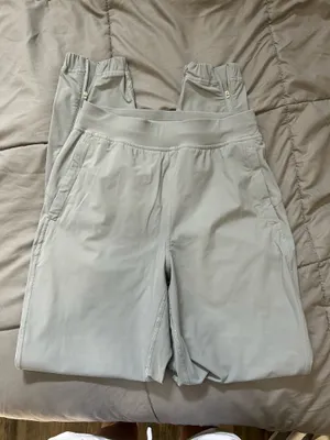Lululemon joggers thumbnail 1