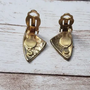Vintage Clip On Earrings - Retro Yellowy Green Just Under 1" thumbnail 4