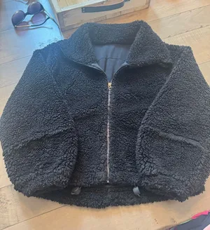 Lululemon Size 2 Cinchable Fleece Zip Up Jacket Coat Teddy Black thumbnail 1