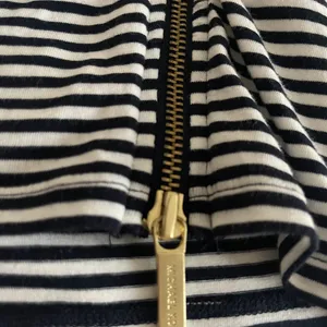 Michael Kors Black and White Striped Shirt Size S thumbnail 5