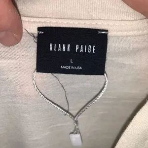 Blank Paige Kill them With Kindness L ivory graphic basic tee thumbnail 4