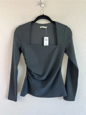 NWT Abercrombie and Fitch Women's Long Sleeve Ruched Square Neck Top Black‎ thumbnail 2