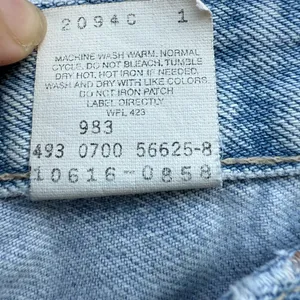 Vintage Levi’s Silver Tab Light Wash Denim Flare Jeans Juniors Women’s Size 24 thumbnail 5