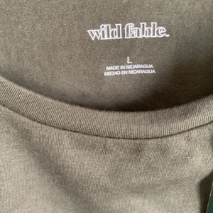 Green Wild fable crop in size Large NWT thumbnail 3