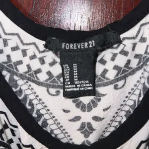 Forever 21 Abstract Tank Top Womens Medium thumbnail 4