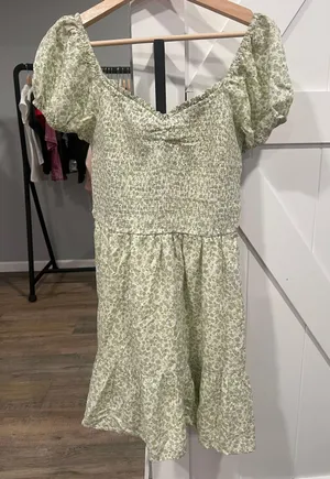 Hollister green floral mini dress thumbnail 1