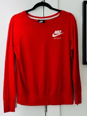 Women's Nike Raglan crewneck organic cotton in red size medium thumbnail 1