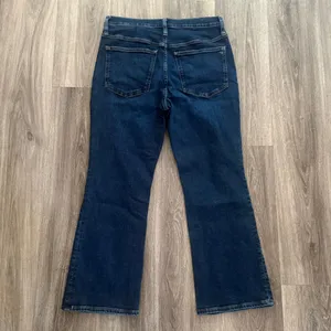 Madewell Dark Blue Flare Jeans Size 30 Mid Rise Kick Out Denim thumbnail 2