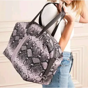 EUC Stella & Dot Crush It Snake Carry On Overnight Weekender Tote Travel Bag thumbnail 14