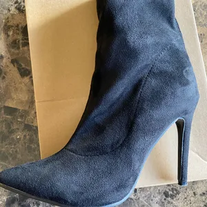 Black Suade Heel Boots woman size US 8.5/EUR 39 thumbnail 4