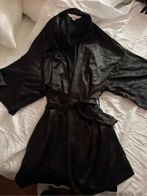 Victoria’s Secret Angels Black Silk Robe Vintage Lingerie thumbnail 1