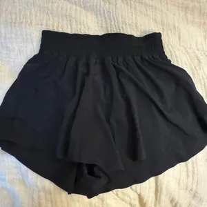 Lululemon shake it out high rise running short thumbnail 2