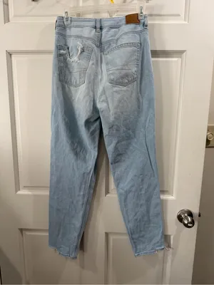 American Eagle Outfitters Light Blue Distressed Ripped Women’s Jeans Size 4 thumbnail 7